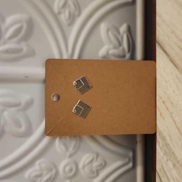 3 for $15-Silvertone fun triangular shaped Studded earrings - Picture 2 of 4